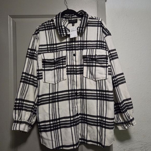 Laundry By Shelli Segal Jackets & Blazers - Laundry By Shelli Segal Black and White Plaid Jacket
